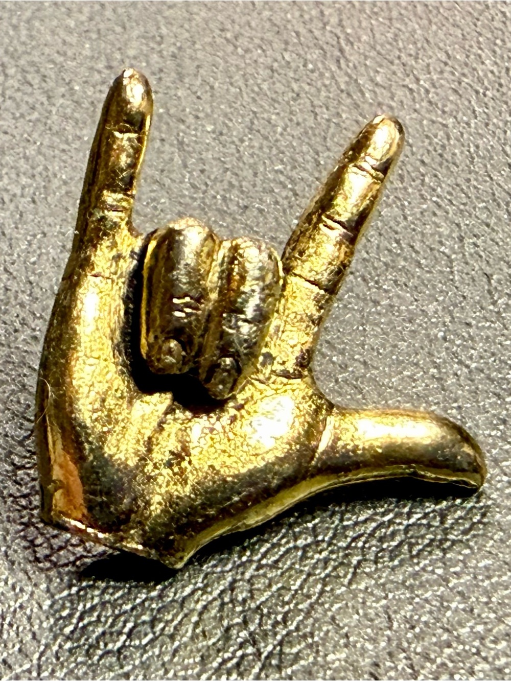 vtg I Love You pin